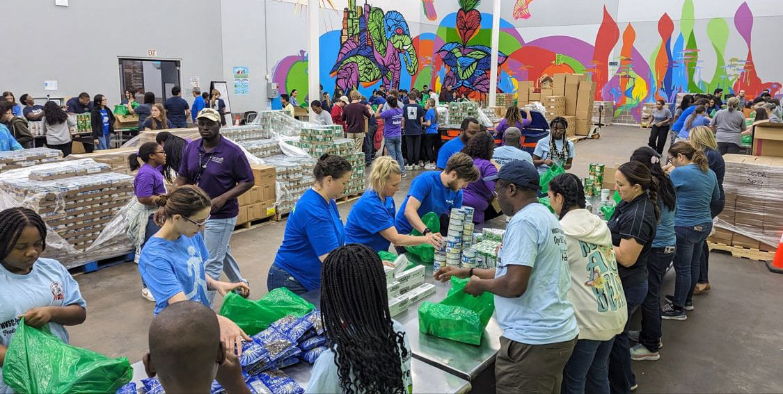 BGE employees volunteering at the Houston Food bank